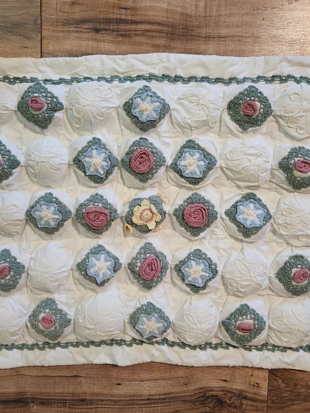 JCPenney Home Collection Puff Quilted 1 Cover case Embroidered Floral Detail